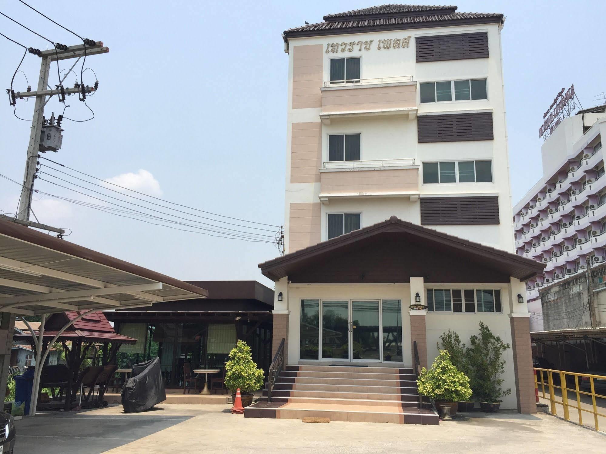 Taevaraj Place Phra Nakhon Si Ayutthaya Exterior foto